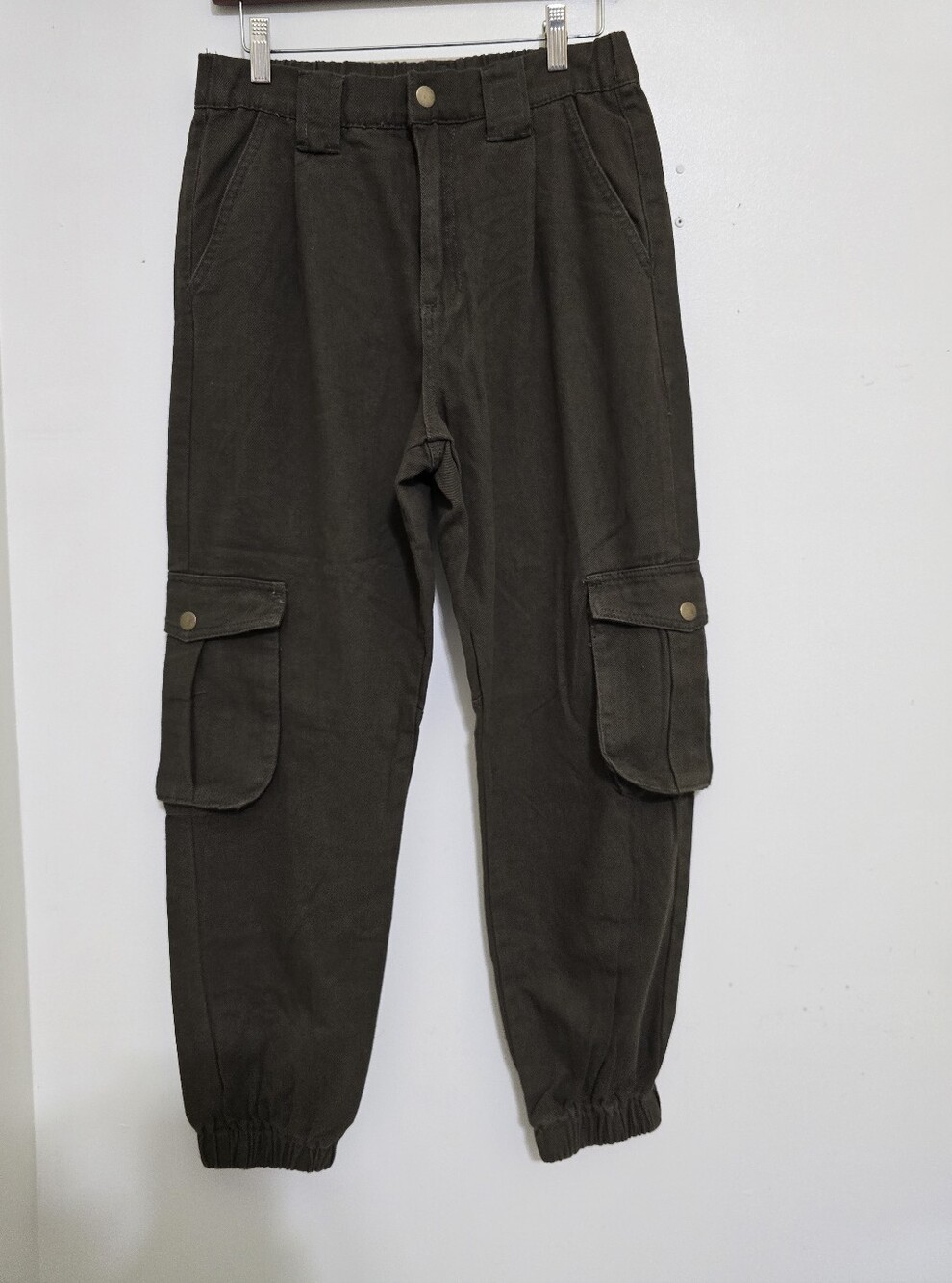 new FASHION NOVA size Large Leslie Cargo Joggers High Waist 100% Cotton Olive